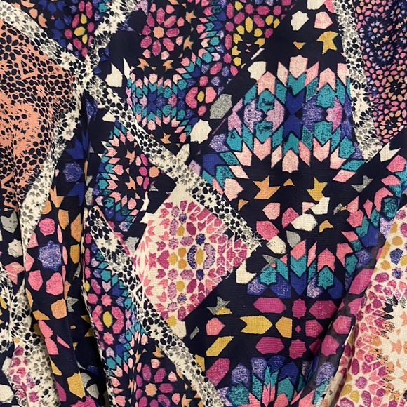 Love, fire crop top! - Picture 5 of 5